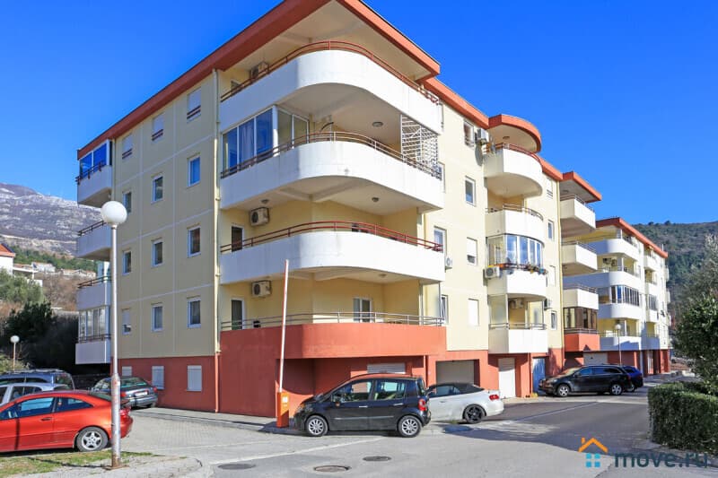 5-комн. квартира, 215 м²