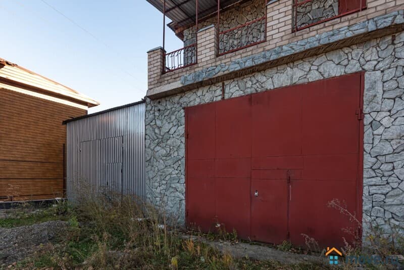 отдельное здание, 400 м²