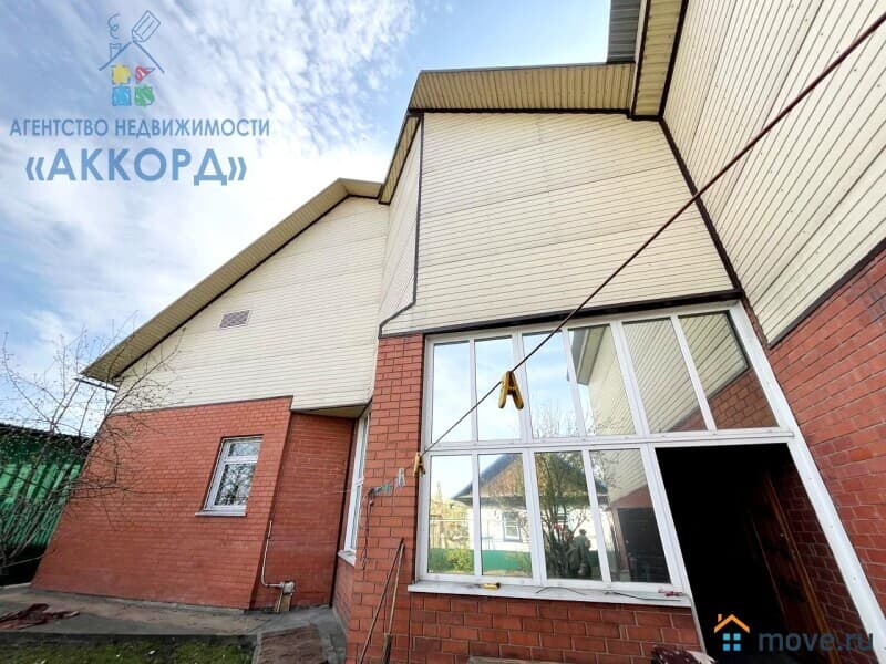 дом, 170 м²