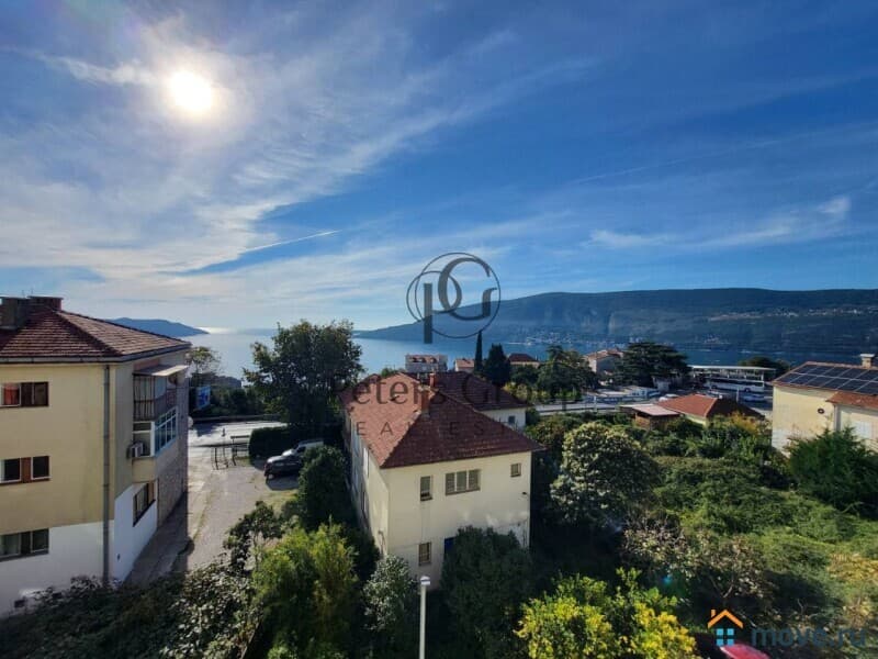 студия, 73 м²