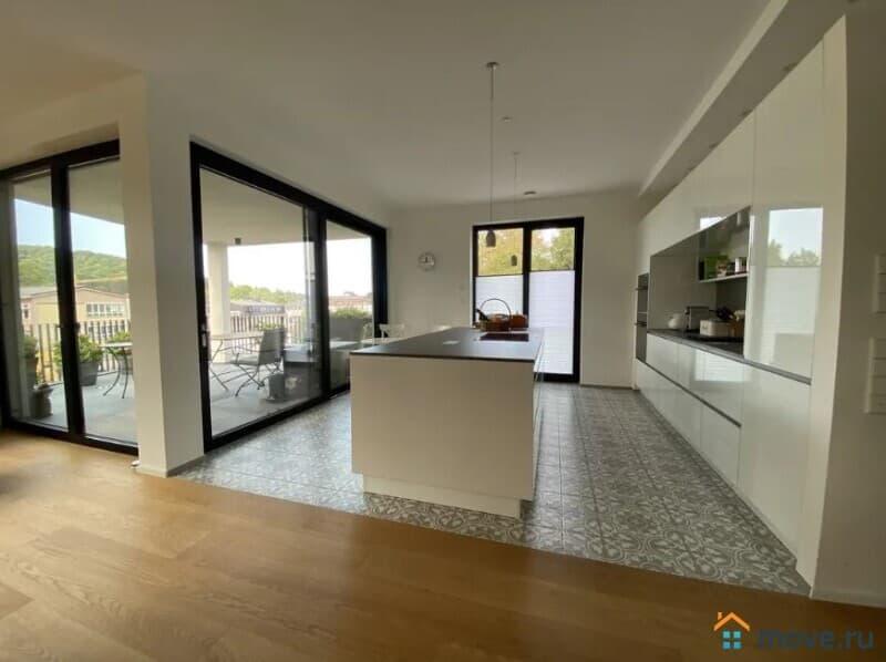 4-комн. квартира, 205 м²