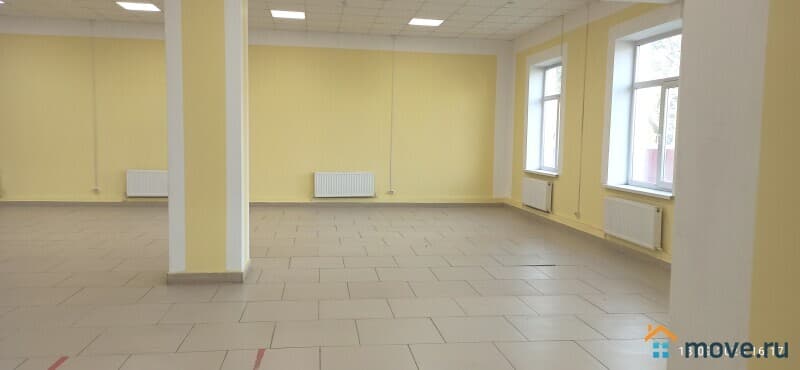 торговое помещение, 326 м²