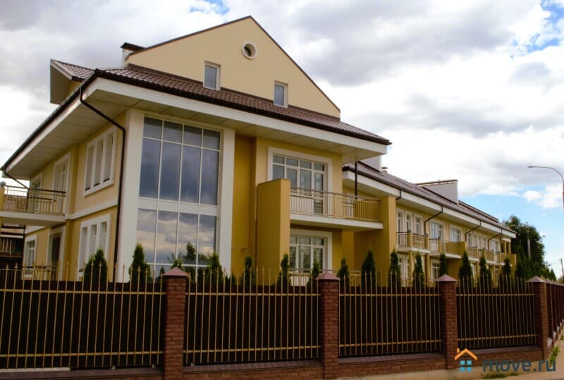 таунхаус, 320 м²