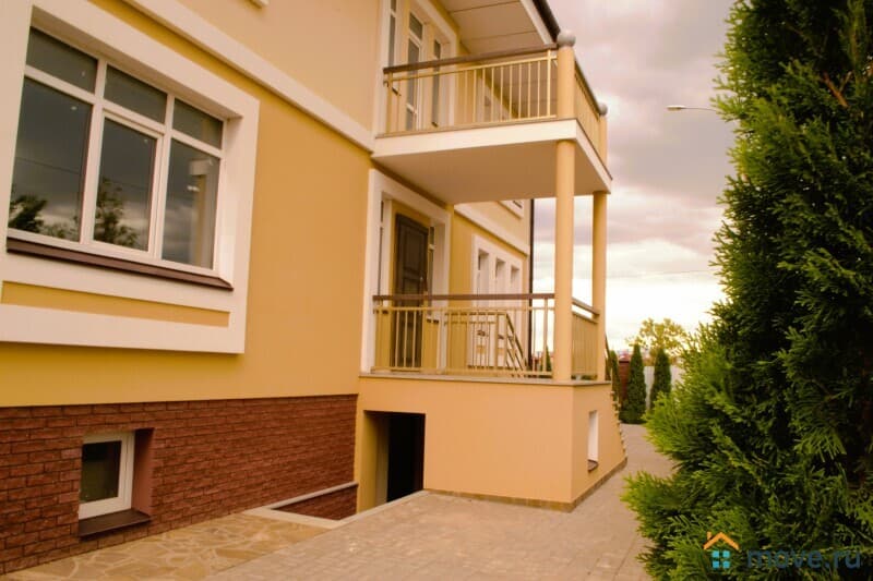 таунхаус, 320 м²