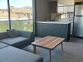 Продаем двухкомнатную квартиру, 50 м², этаж 2 из 2. Фото 1