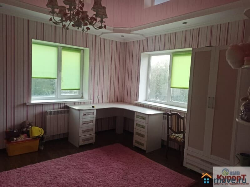 коттедж, 200 м²